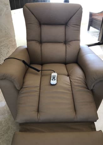 Palliser Whiteshell Power Lift Chair